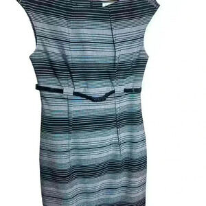 Calvin klein wear to work dress size 4 in excellent condition with waist elt